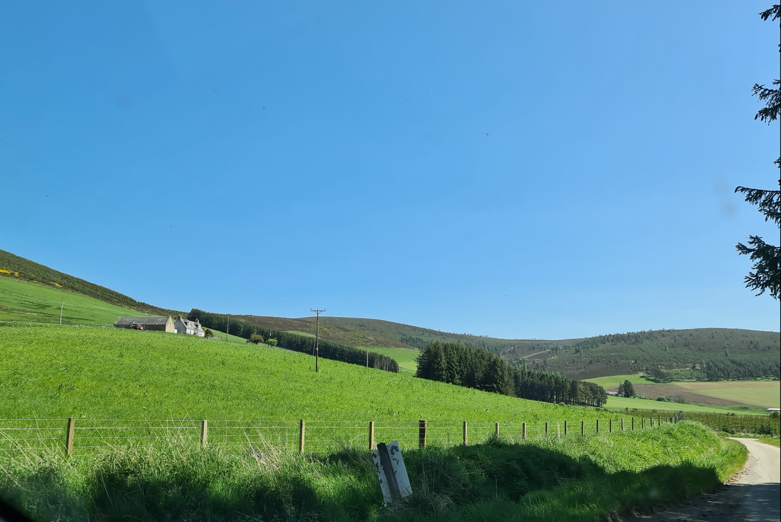 Torrancroy from road